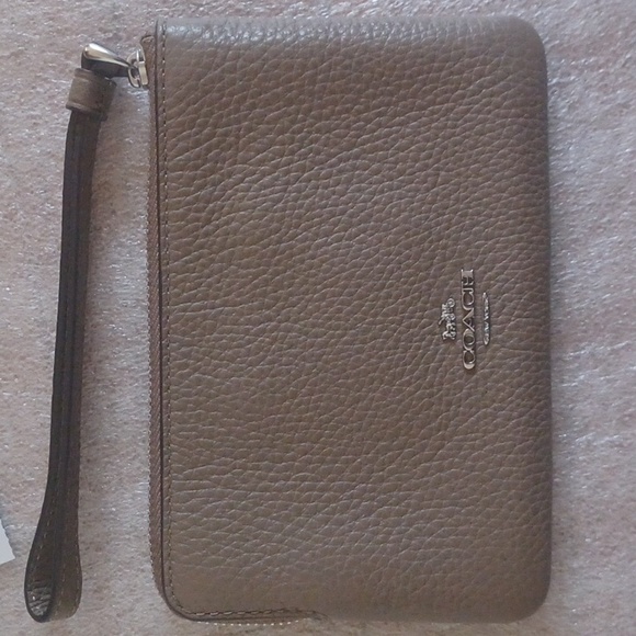 COACH X Jean Michel Basquiat Corner Zip Wristlet New York, NWT - Picture 3 of 8